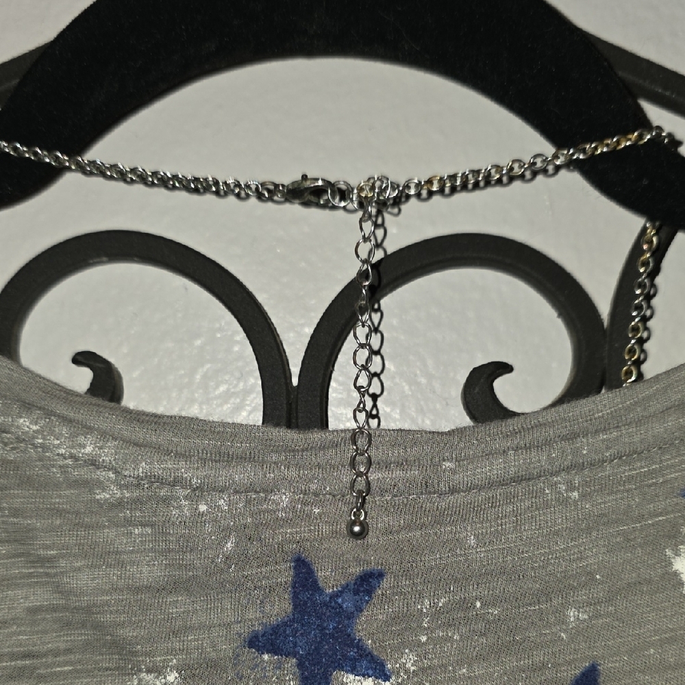 Rock & Republic Gray, Red, Blue Star Tee - XL - Picture 8 of 8